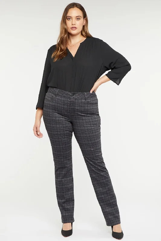 Marilyn Straight Pants In Plus Size - Hudson Plaid