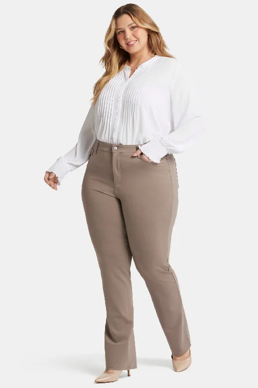 Marilyn Straight Pants In Plus Size - Saddlewood