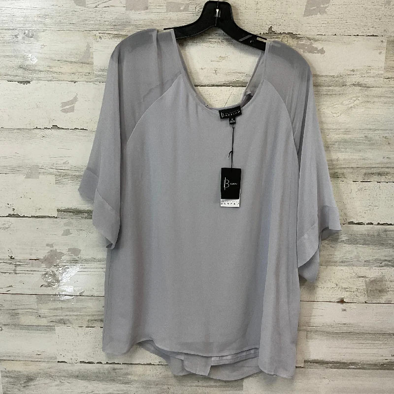 Top Short Sleeve By Bobeau In Grey, Size: 1x